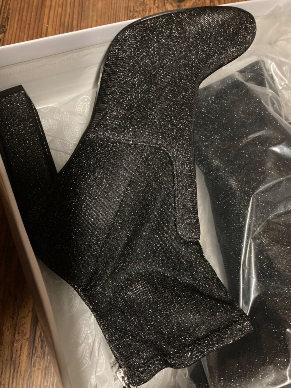 Steve Madden Black Metallic Stretch Ankle Booties Size 8 US - New in Box - Picture 3 of 5